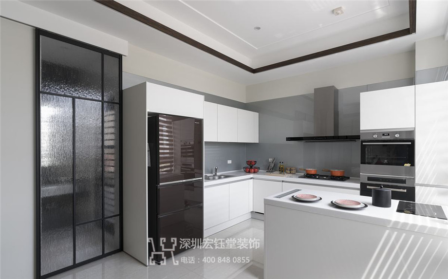 現(xiàn)代混搭風(fēng)花園別墅開放式廚房裝修圖