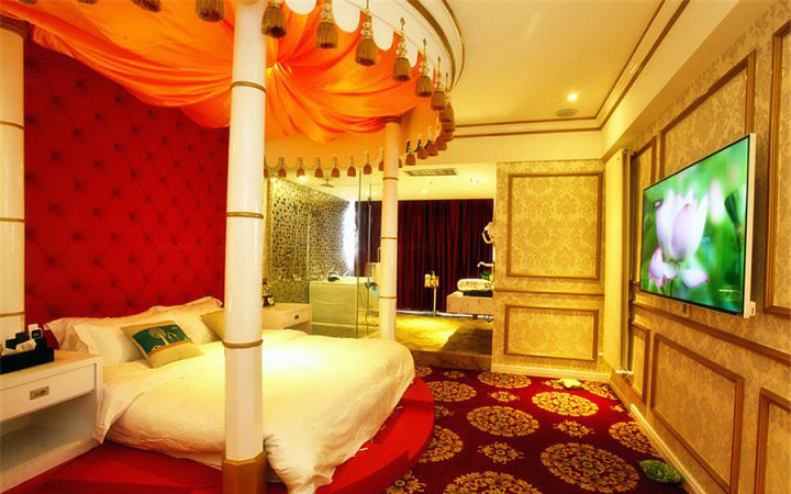 鄭州山楂樹連鎖情侶主題酒店客房裝修設(shè)計案例