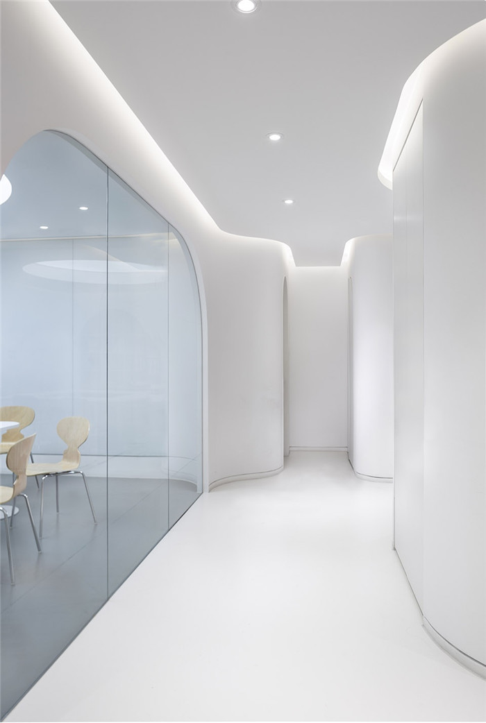 時(shí)尚大氣的英語(yǔ)教育培訓(xùn)走廊裝修實(shí)景圖 時(shí)尚大氣的英語(yǔ)教育培訓(xùn)走廊裝修實(shí)景圖