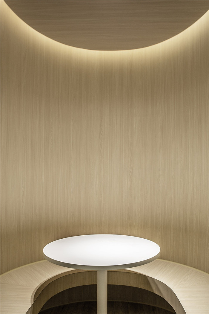 打破傳統(tǒng)的時(shí)尚英語(yǔ)教育培訓(xùn)機(jī)構(gòu)裝修設(shè)計(jì)方案 打破傳統(tǒng)的時(shí)尚英語(yǔ)教育培訓(xùn)機(jī)構(gòu)裝修設(shè)計(jì)方案