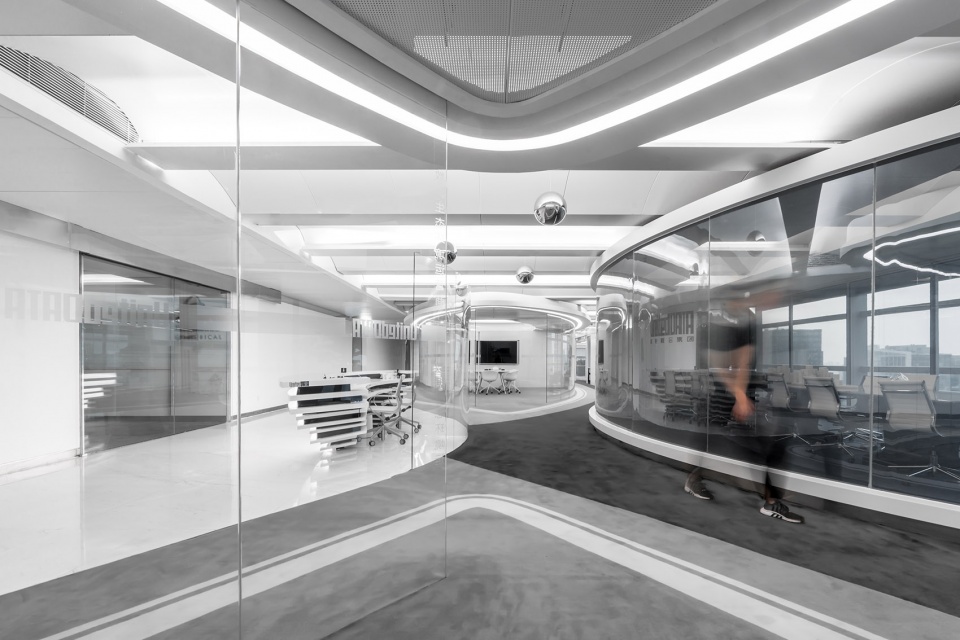 滿滿科技感的未來時空主題UnitedDATA總部辦公室裝修設(shè)計 滿滿科技感的未來時空主題UnitedDATA總部辦公室裝修設(shè)計