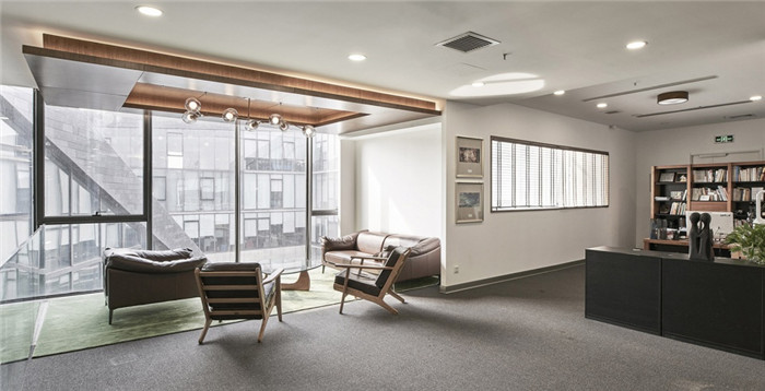 實(shí)力文化傳媒集團(tuán)辦公樓領(lǐng)導(dǎo)辦公室裝修設(shè)計(jì)實(shí)景圖 實(shí)力文化傳媒集團(tuán)辦公樓領(lǐng)導(dǎo)辦公室裝修設(shè)計(jì)實(shí)景圖