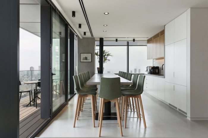 開放與私密 清新寬敞的國外律師事務(wù)所辦公室裝修設(shè)計(jì)方案 開放與私密 清新寬敞的國外律師事務(wù)所辦公室裝修設(shè)計(jì)方案