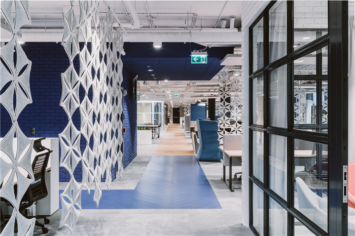 優(yōu)雅時尚的國外IT公司走廊裝修設(shè)計圖 優(yōu)雅時尚的國外IT公司走廊裝修設(shè)計圖