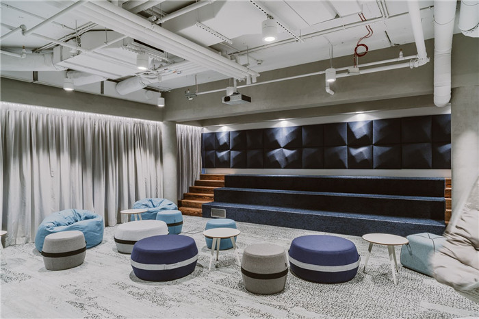 時尚優(yōu)雅的國外IT公司活動區(qū)裝修設(shè)計圖 時尚優(yōu)雅的國外IT公司活動區(qū)裝修設(shè)計圖