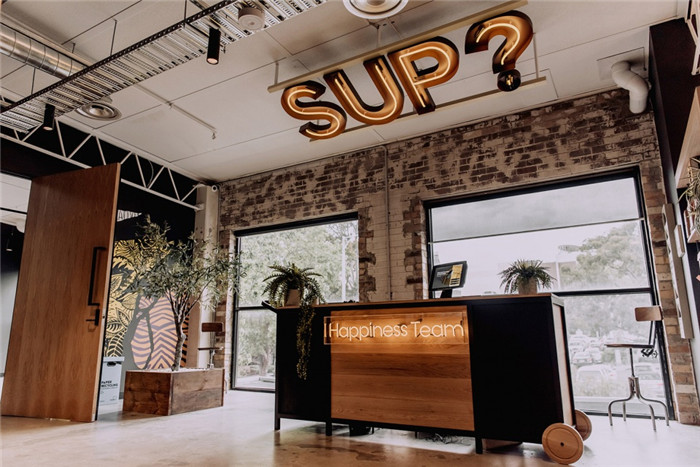 現(xiàn)代時(shí)尚風(fēng)設(shè)計(jì)公司辦公室裝修實(shí)景圖 現(xiàn)代時(shí)尚風(fēng)設(shè)計(jì)公司辦公室裝修實(shí)景圖