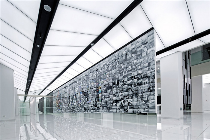 寧靜極簡風(fēng)網(wǎng)絡(luò)公司辦公室多功能區(qū)裝修實(shí)景圖 寧靜極簡風(fēng)網(wǎng)絡(luò)公司辦公室多功能區(qū)裝修實(shí)景圖