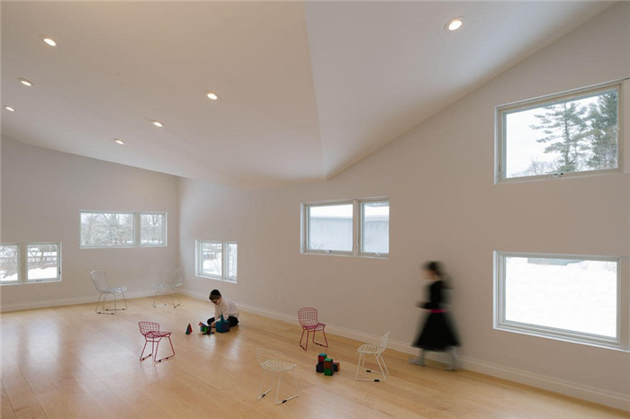 美國西山學(xué)前教育中心教室裝修設(shè)計方案 美國西山學(xué)前教育中心教室裝修設(shè)計方案