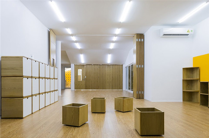 帶給孩子安全感的幼兒園換鞋區(qū)裝修設(shè)計方案 帶給孩子安全感的幼兒園換鞋區(qū)裝修設(shè)計方案