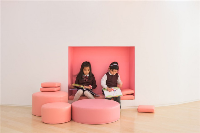 首爾花朵幼兒園休息閱讀區(qū)裝修設(shè)計(jì) 首爾花朵幼兒園休息閱讀區(qū)裝修設(shè)計(jì)