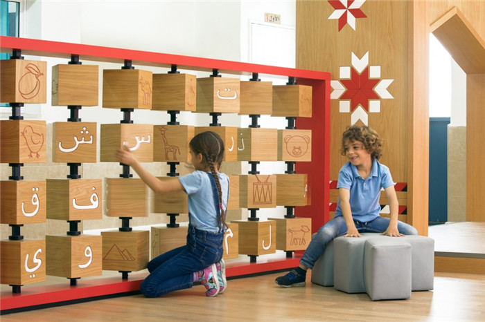 充滿想象力和創(chuàng)造力的創(chuàng)意以色列小學活動區(qū)裝修設計 充滿想象力和創(chuàng)造力的創(chuàng)意以色列小學活動區(qū)裝修設計
