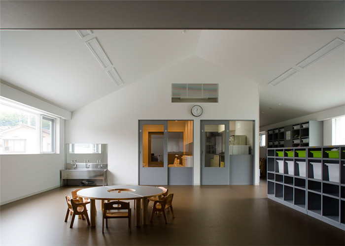 如家庭般溫馨的熊本幼兒園教室裝修設(shè)計(jì)效果圖 如家庭般溫馨的熊本幼兒園教室裝修設(shè)計(jì)效果圖