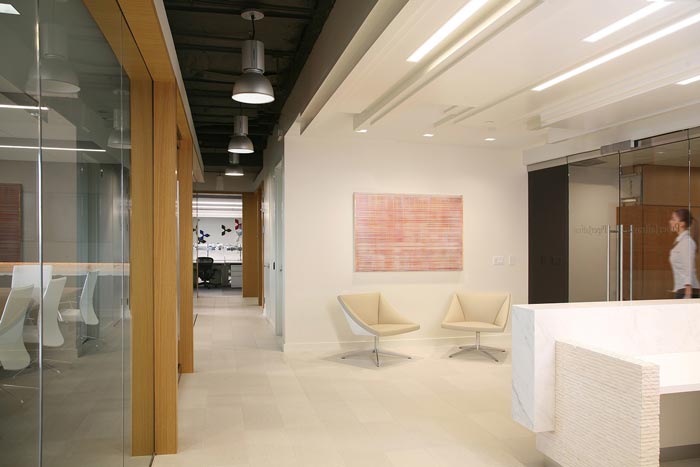 鄭州辦公室接待區(qū)裝修 鄭州辦公室接待區(qū)裝修