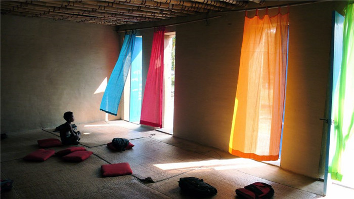 南亞傳統(tǒng)居民土著特色學(xué)校教室裝修設(shè)計(jì)效果圖 南亞傳統(tǒng)居民土著特色學(xué)校教室裝修設(shè)計(jì)效果圖