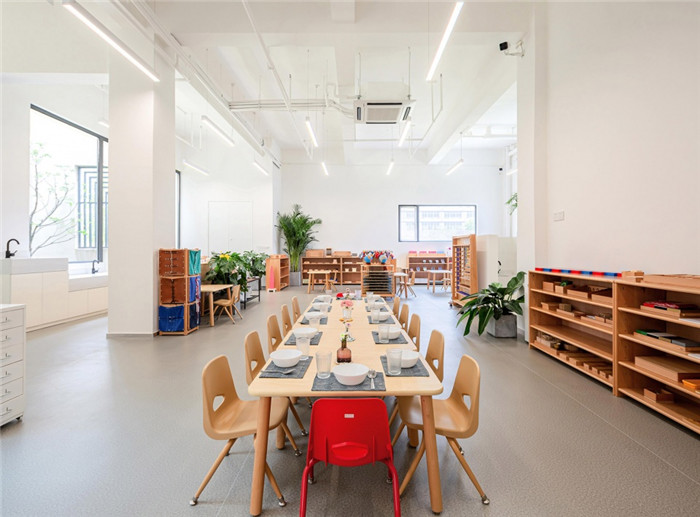 純粹簡(jiǎn)約風(fēng)的心流幼兒園室內(nèi)裝修設(shè)計(jì)效果圖 純粹簡(jiǎn)約風(fēng)的心流幼兒園室內(nèi)裝修設(shè)計(jì)效果圖