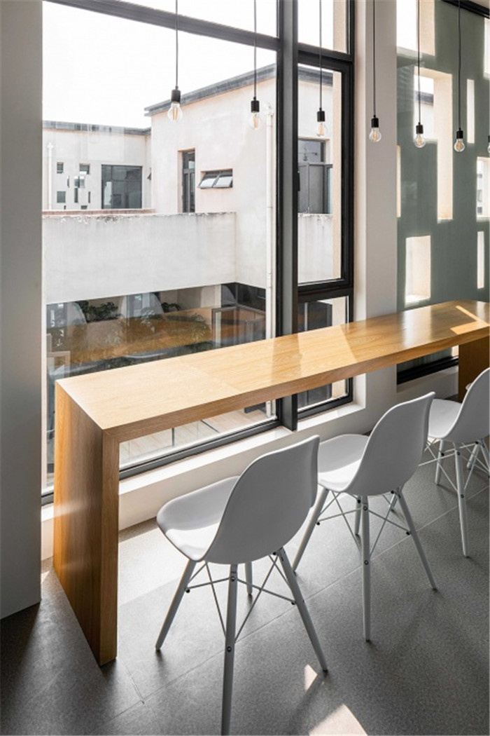 純粹簡(jiǎn)約風(fēng)的心流幼兒園教室裝修設(shè)計(jì)效果圖 純粹簡(jiǎn)約風(fēng)的心流幼兒園教室裝修設(shè)計(jì)效果圖