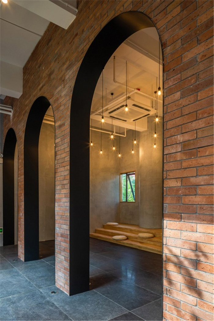 純粹簡(jiǎn)約風(fēng)的心流幼兒園圖書(shū)室裝修設(shè)計(jì)效果圖 純粹簡(jiǎn)約風(fēng)的心流幼兒園圖書(shū)室裝修設(shè)計(jì)效果圖