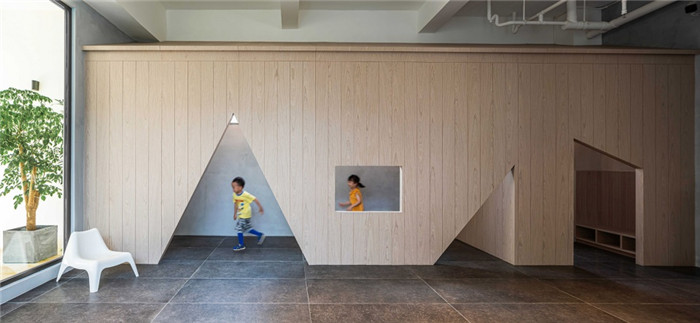 純粹簡(jiǎn)約風(fēng)的心流幼兒園游戲區(qū)裝修設(shè)計(jì)效果圖 純粹簡(jiǎn)約風(fēng)的心流幼兒園游戲區(qū)裝修設(shè)計(jì)效果圖