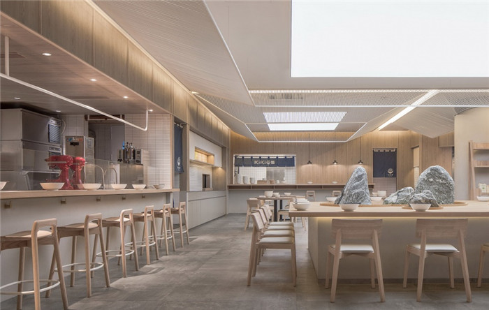 舒淇投資的上海KIKI現(xiàn)代中式特色面館裝修設(shè)計(jì)案例 舒淇投資的上海KIKI現(xiàn)代中式特色面館裝修設(shè)計(jì)案例