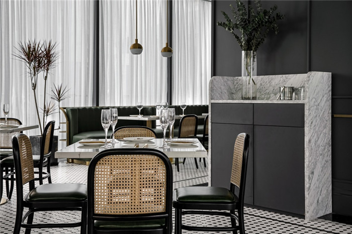 鄭州餐廳裝修公司宏鈺堂分享高檔西餐廳裝修設(shè)計(jì)案例 鄭州餐廳裝修公司宏鈺堂分享高檔西餐廳裝修設(shè)計(jì)案例