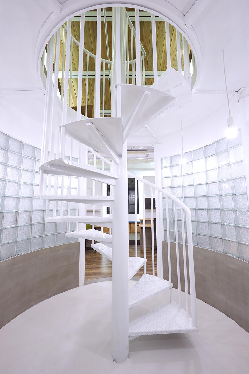 靈活空間辦公室樓梯裝修設(shè)計 靈活空間辦公室樓梯裝修設(shè)計