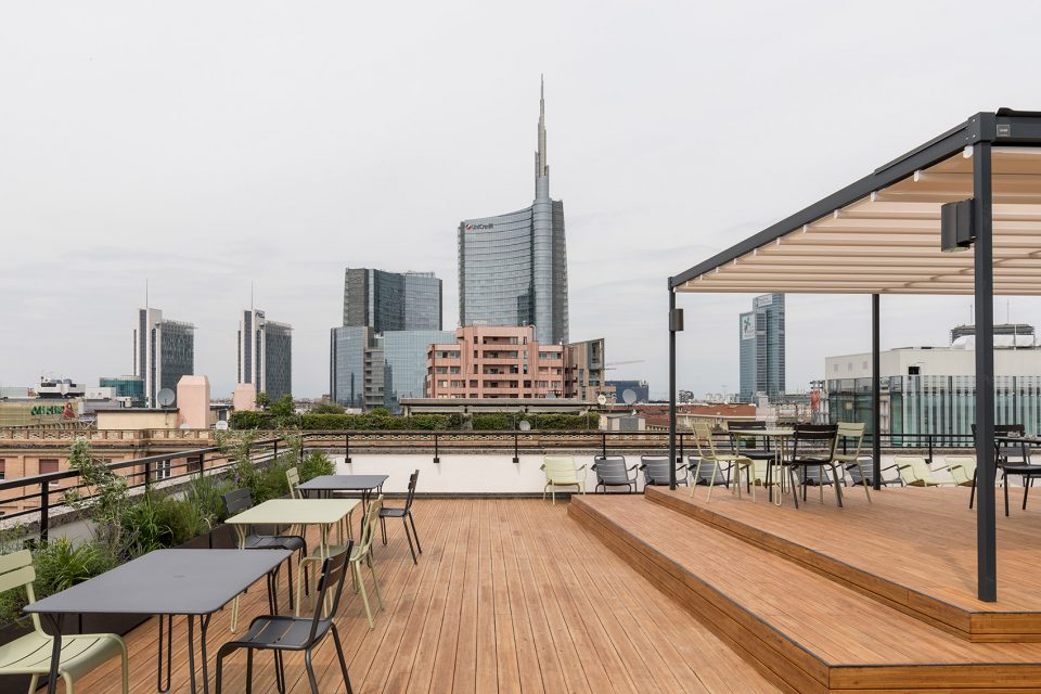 合作辦公室天臺裝修改造