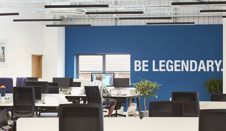 鄭州辦公裝修公司宏鈺堂分享活力工業(yè)風(fēng)辦公設(shè)計圖