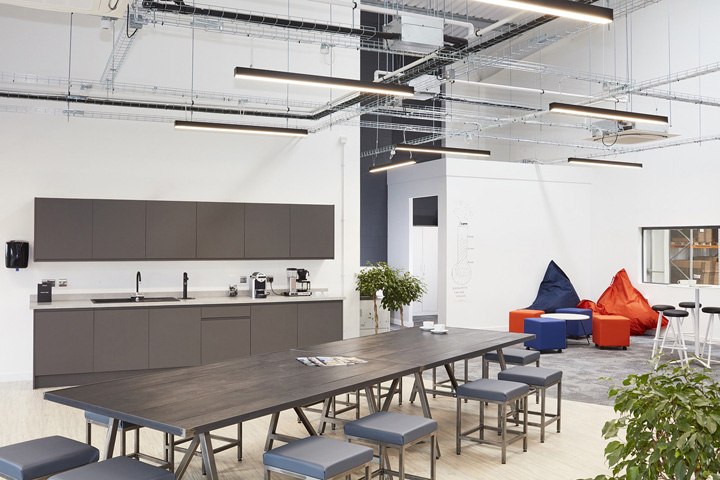 鄭州辦公裝修公司宏鈺堂分享活力工業(yè)風(fēng)辦公設(shè)計圖