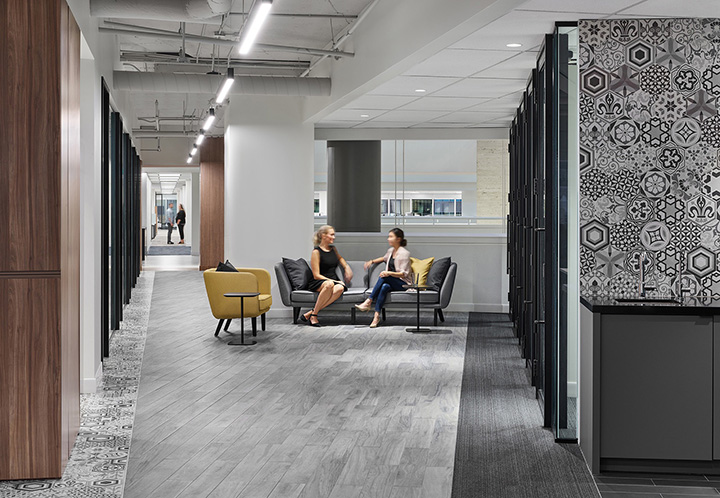 一個(gè)吸引員工參與的商業(yè)咨詢公司辦公室裝修方案 一個(gè)吸引員工參與的商業(yè)咨詢公司辦公室裝修方案