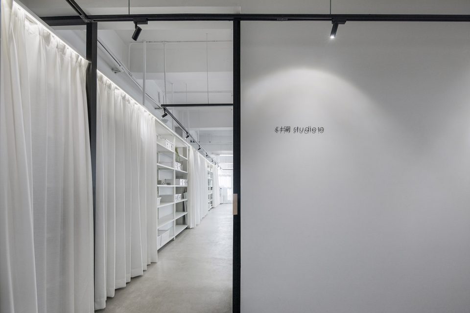 辦公室入口區(qū)裝修效果圖 辦公室入口區(qū)裝修效果圖