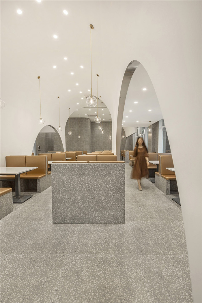 顛覆傳統(tǒng)印象  國(guó)內(nèi)最新潮燒烤店裝修設(shè)計(jì)實(shí)景圖