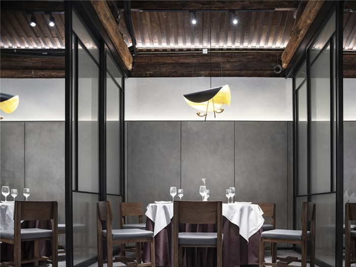 傳統(tǒng)文化與當(dāng)代美學(xué)相融合的四合院主題餐廳裝修設(shè)計圖 傳統(tǒng)文化與當(dāng)代美學(xué)相融合的四合院主題餐廳裝修設(shè)計圖