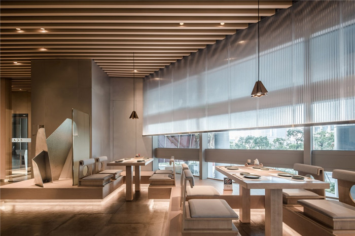 現(xiàn)代休閑風壽司大連鎖餐廳裝修設(shè)計案例