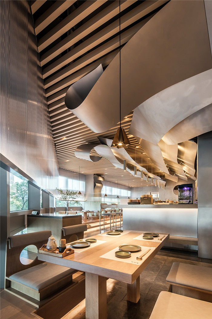 鄭州連鎖餐飲裝修公司分享壽司大連鎖餐廳裝修設(shè)計