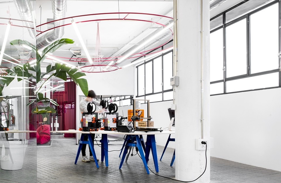 創(chuàng)新辦公室創(chuàng)意臺(tái)裝修 創(chuàng)新辦公室創(chuàng)意臺(tái)裝修