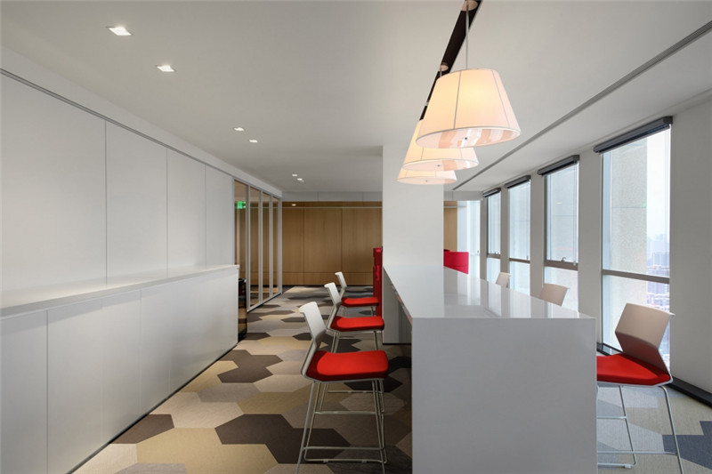 地產(chǎn)公司辦公樓吧臺(tái)裝修 地產(chǎn)公司辦公樓吧臺(tái)裝修