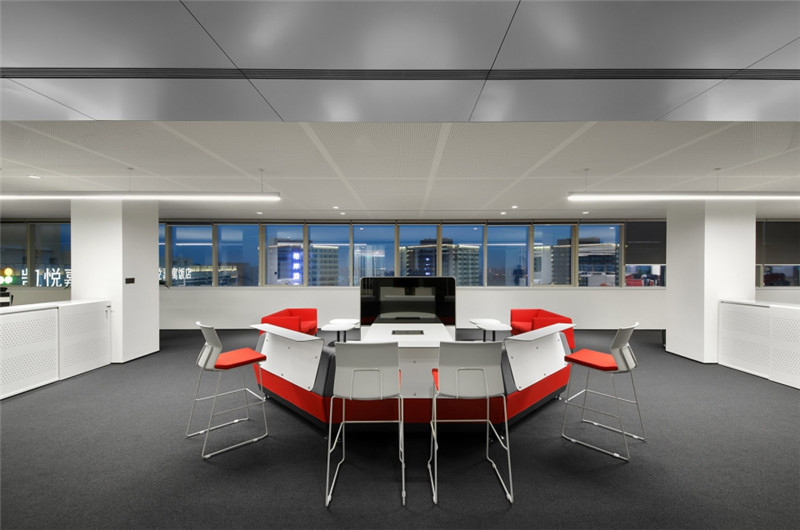 現(xiàn)代大氣辦公樓辦公區(qū)裝修 現(xiàn)代大氣辦公樓辦公區(qū)裝修