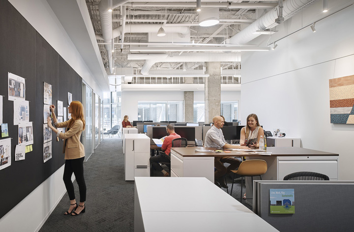 房地產(chǎn)中介經(jīng)紀公司開放式時尚辦公室裝修設計案例 房地產(chǎn)中介經(jīng)紀公司開放式時尚辦公室裝修設計案例