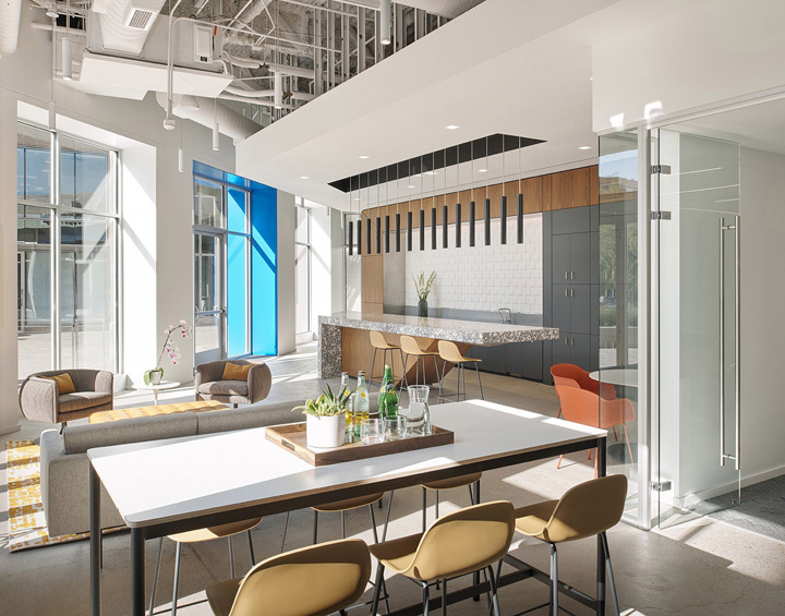 房地產(chǎn)中介經(jīng)紀公司開放式時尚辦公室裝修設計案例 房地產(chǎn)中介經(jīng)紀公司開放式時尚辦公室裝修設計案例