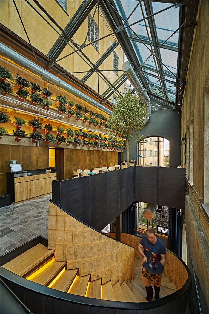 宏鈺堂餐飲裝修公司推薦平民主義精釀啤酒館裝修設(shè)計(jì) 宏鈺堂餐飲裝修公司推薦平民主義精釀啤酒館裝修設(shè)計(jì)