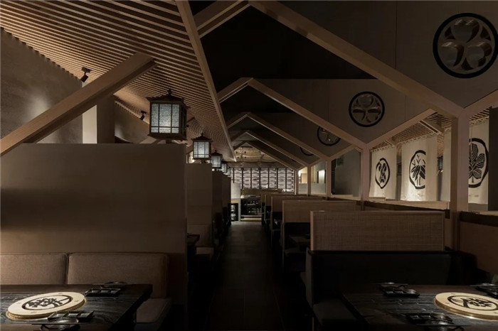 鄭州餐飲裝修公司推薦武士道主題日式居酒屋設(shè)計(jì) 鄭州餐飲裝修公司推薦武士道主題日式居酒屋設(shè)計(jì)