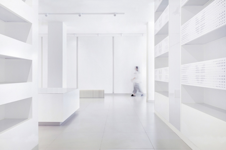 企業(yè)綜合辦公樓通道裝修 企業(yè)綜合辦公樓通道裝修