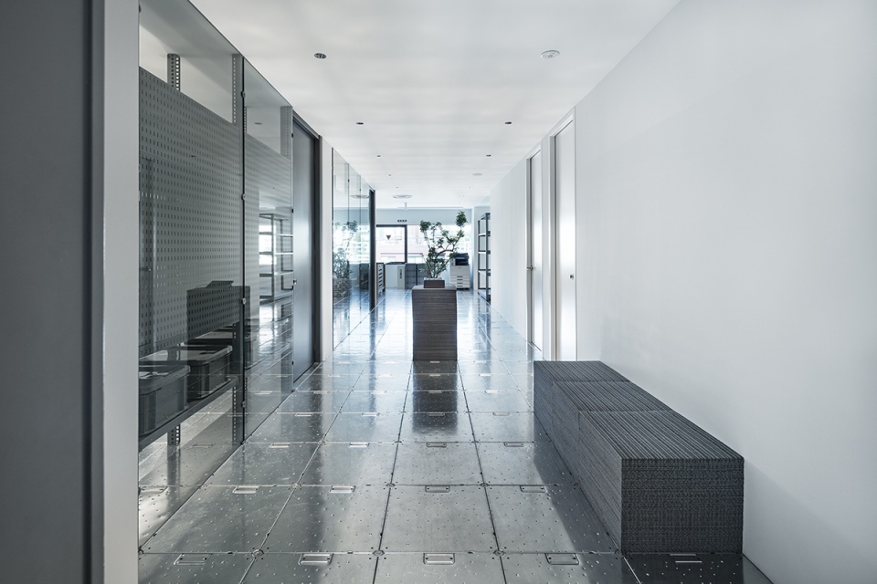 現(xiàn)代簡(jiǎn)約風(fēng)辦公室走廊裝修 現(xiàn)代簡(jiǎn)約風(fēng)辦公室走廊裝修