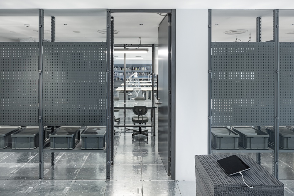 現(xiàn)代簡(jiǎn)約風(fēng)辦公室儲(chǔ)物間裝修 現(xiàn)代簡(jiǎn)約風(fēng)辦公室儲(chǔ)物間裝修