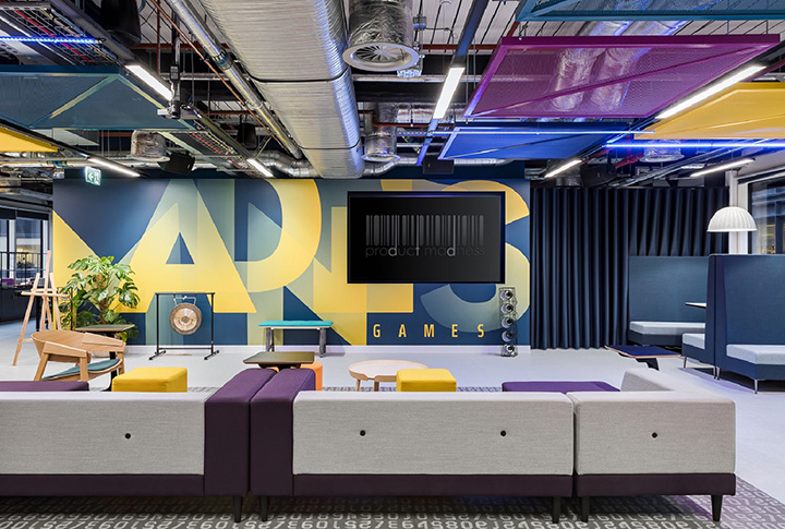 多彩時(shí)尚 知名游戲開發(fā)公司總部辦公室裝修設(shè)計(jì)方案 多彩時(shí)尚 知名游戲開發(fā)公司總部辦公室裝修設(shè)計(jì)方案