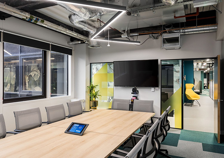 多彩時(shí)尚 知名游戲開發(fā)公司總部辦公室會(huì)議室裝修設(shè)計(jì)方案 多彩時(shí)尚 知名游戲開發(fā)公司總部辦公室會(huì)議室裝修設(shè)計(jì)方案