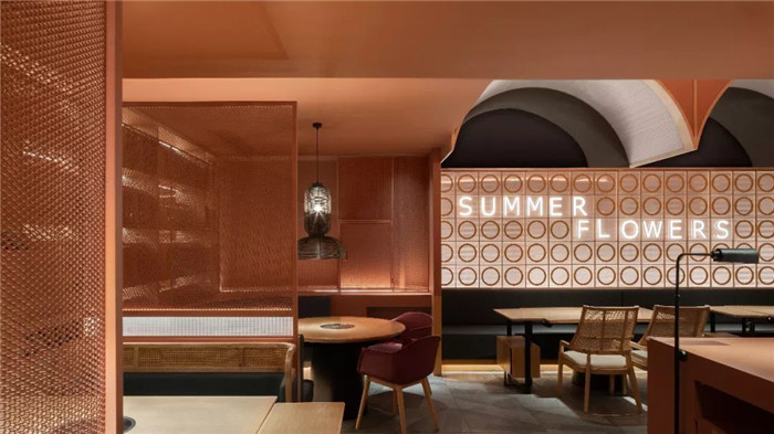 時(shí)下最流行的火鍋店裝修設(shè)計(jì)案例推薦:生如夏花 時(shí)下最流行的火鍋店裝修設(shè)計(jì)案例推薦:生如夏花