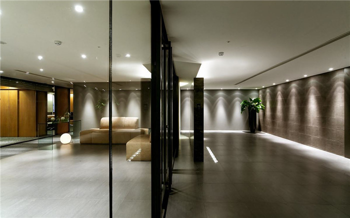 1700平現(xiàn)代簡(jiǎn)約風(fēng)集團(tuán)總部辦公室接待前廳改造裝修設(shè)計(jì)案例 1700平現(xiàn)代簡(jiǎn)約風(fēng)集團(tuán)總部辦公室接待前廳改造裝修設(shè)計(jì)案例