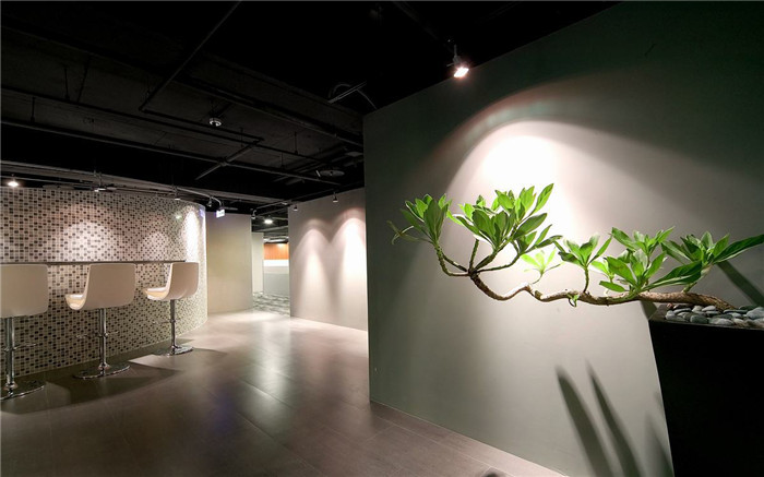 1700平現(xiàn)代簡(jiǎn)約風(fēng)集團(tuán)總部辦公室改造裝修設(shè)計(jì)方案 1700平現(xiàn)代簡(jiǎn)約風(fēng)集團(tuán)總部辦公室改造裝修設(shè)計(jì)方案