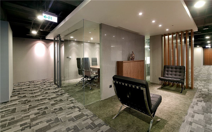 1700平現(xiàn)代簡(jiǎn)約風(fēng)集團(tuán)總部辦公室改造裝修設(shè)計(jì)實(shí)景圖 1700平現(xiàn)代簡(jiǎn)約風(fēng)集團(tuán)總部辦公室改造裝修設(shè)計(jì)實(shí)景圖